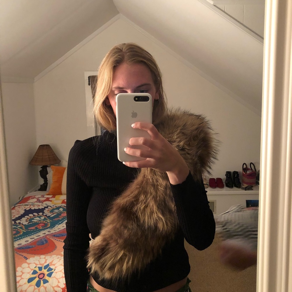 VINTAGE FOX FUR SHAWL